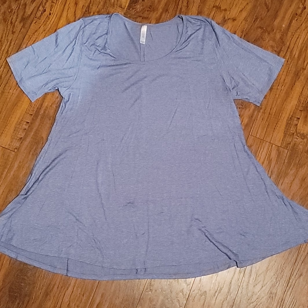 LuLaRoe top